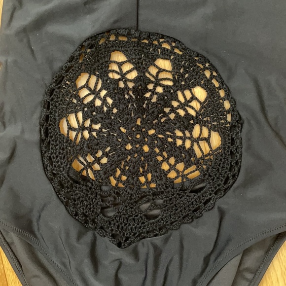 Cupshe high cut crochet one piece bathing suit - Picture 2 of 5